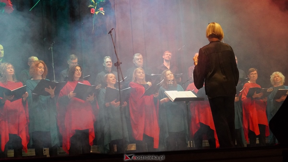 Koncert Pieśni malowane, dźwiękiem wycinane [26.10.2025] - zdjęcie #22 - eOstroleka.pl
