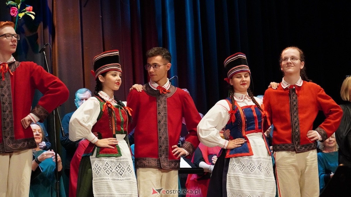 Koncert Pieśni malowane, dźwiękiem wycinane [26.10.2025] - zdjęcie #16 - eOstroleka.pl