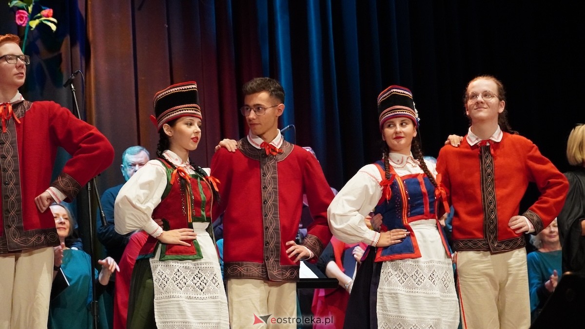 Koncert Pieśni malowane, dźwiękiem wycinane [26.10.2025] - zdjęcie #15 - eOstroleka.pl