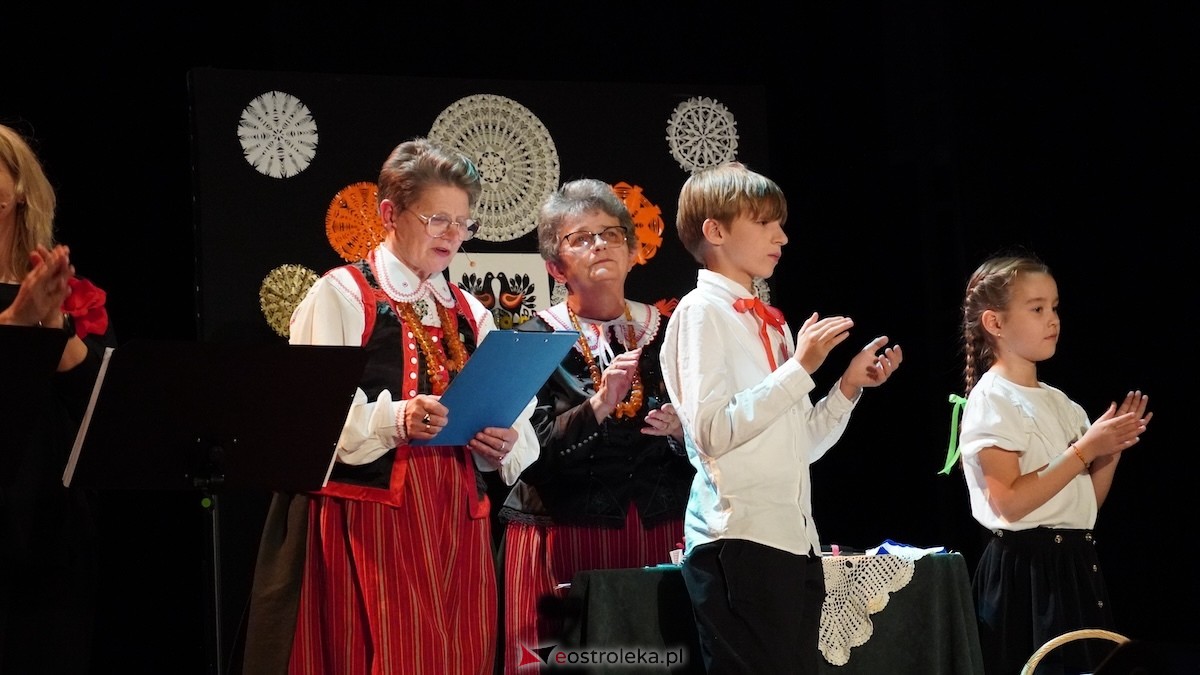Koncert Pieśni malowane, dźwiękiem wycinane [26.10.2025] - zdjęcie #11 - eOstroleka.pl