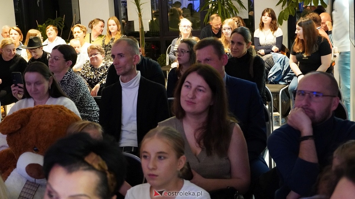 Koncert finałowy konkursu Śpiewający Powiat [26.10.2025] - zdjęcie #24 - eOstroleka.pl