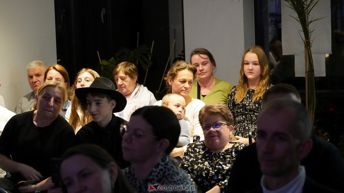 Koncert finałowy konkursu Śpiewający Powiat [26.10.2025] - zdjęcie #21 - eOstroleka.pl