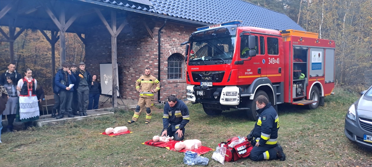 „Wielkie Serca – pomocne dłonie w Brzozówce” [28.10.2025] - zdjęcie #22 - eOstroleka.pl