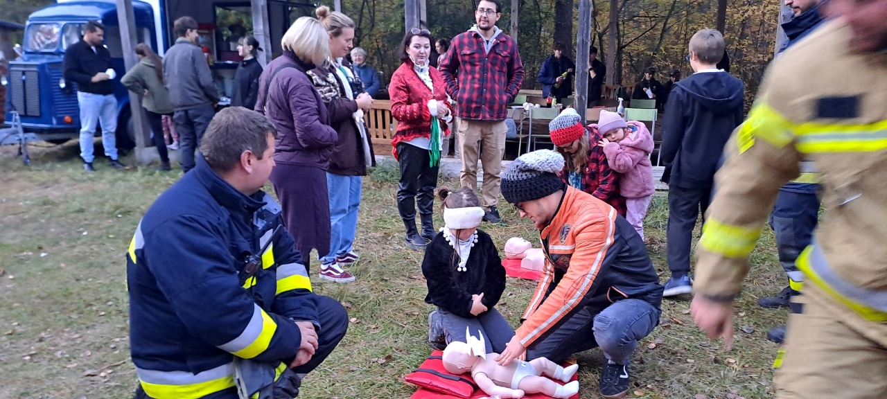 „Wielkie Serca – pomocne dłonie w Brzozówce” [28.10.2025] - zdjęcie #2 - eOstroleka.pl