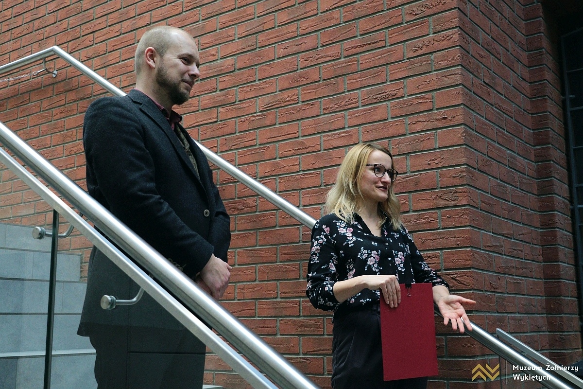 Otwarcie wystawy „Dobre sąsiedztwo. Opowieści wokół dawnego więzienia” w Muzeum Żołnierzy Wyklętych [28.10.2025] - zdjęcie #2 - eOstroleka.pl