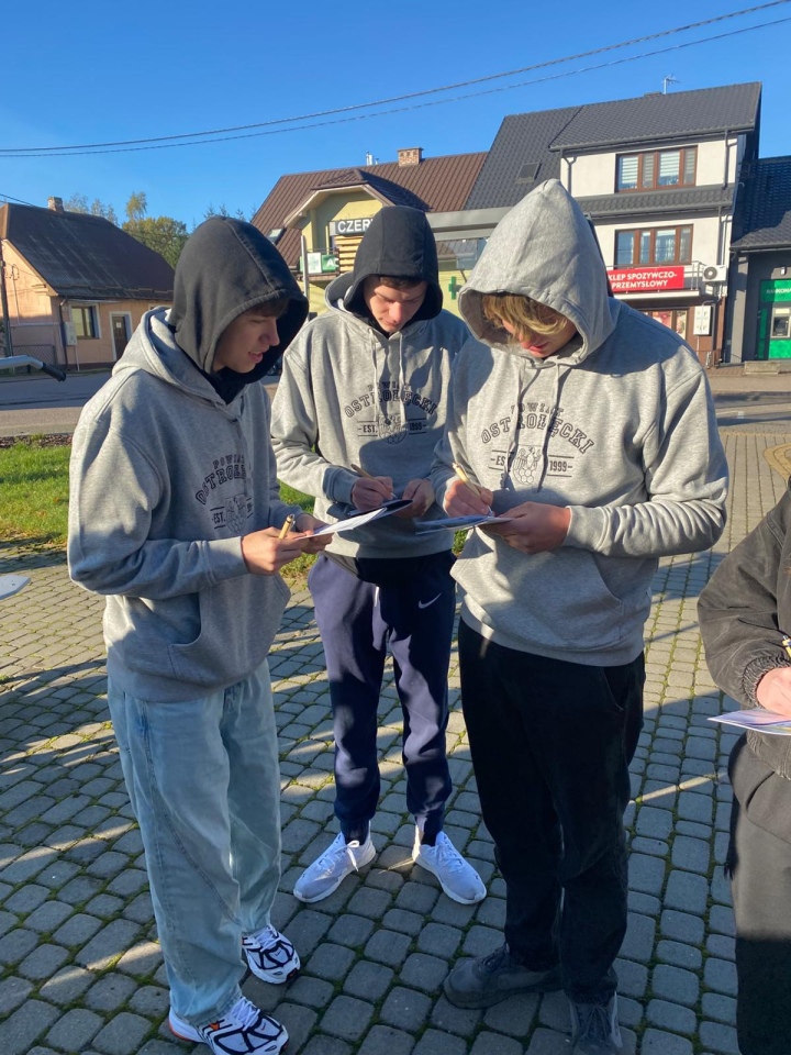 Spacer z detektorem w Czerwinie [20.10.2025] - zdjęcie #13 - eOstroleka.pl