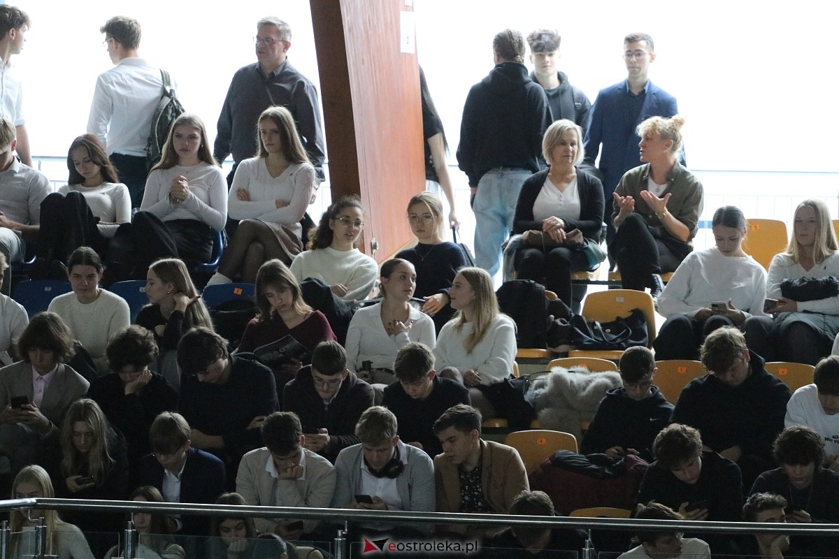 Święto Patrona II LO im. C. K. Norwida w Ostrołęce [29.10.2025] - zdjęcie #41 - eOstroleka.pl