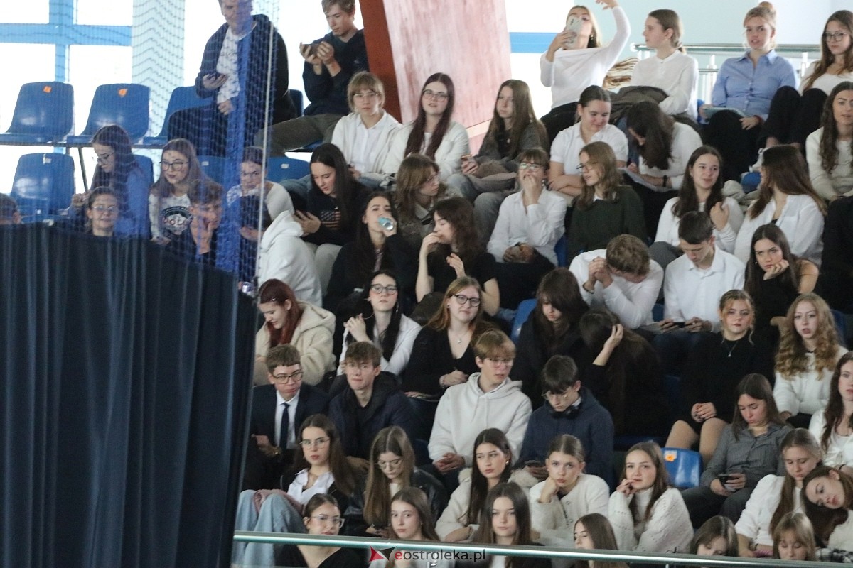 Święto Patrona II LO im. C. K. Norwida w Ostrołęce [29.10.2025] - zdjęcie #37 - eOstroleka.pl