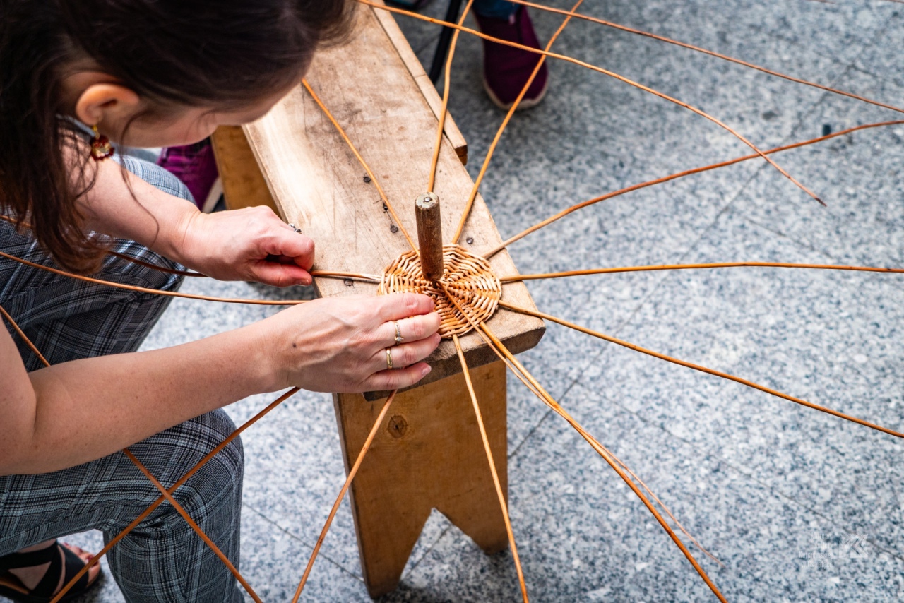 Podsumowanie warsztatów plecionkarskich w Muzeum Kultury Kurpiowskiej [29.10.2025] - zdjęcie #17 - eOstroleka.pl