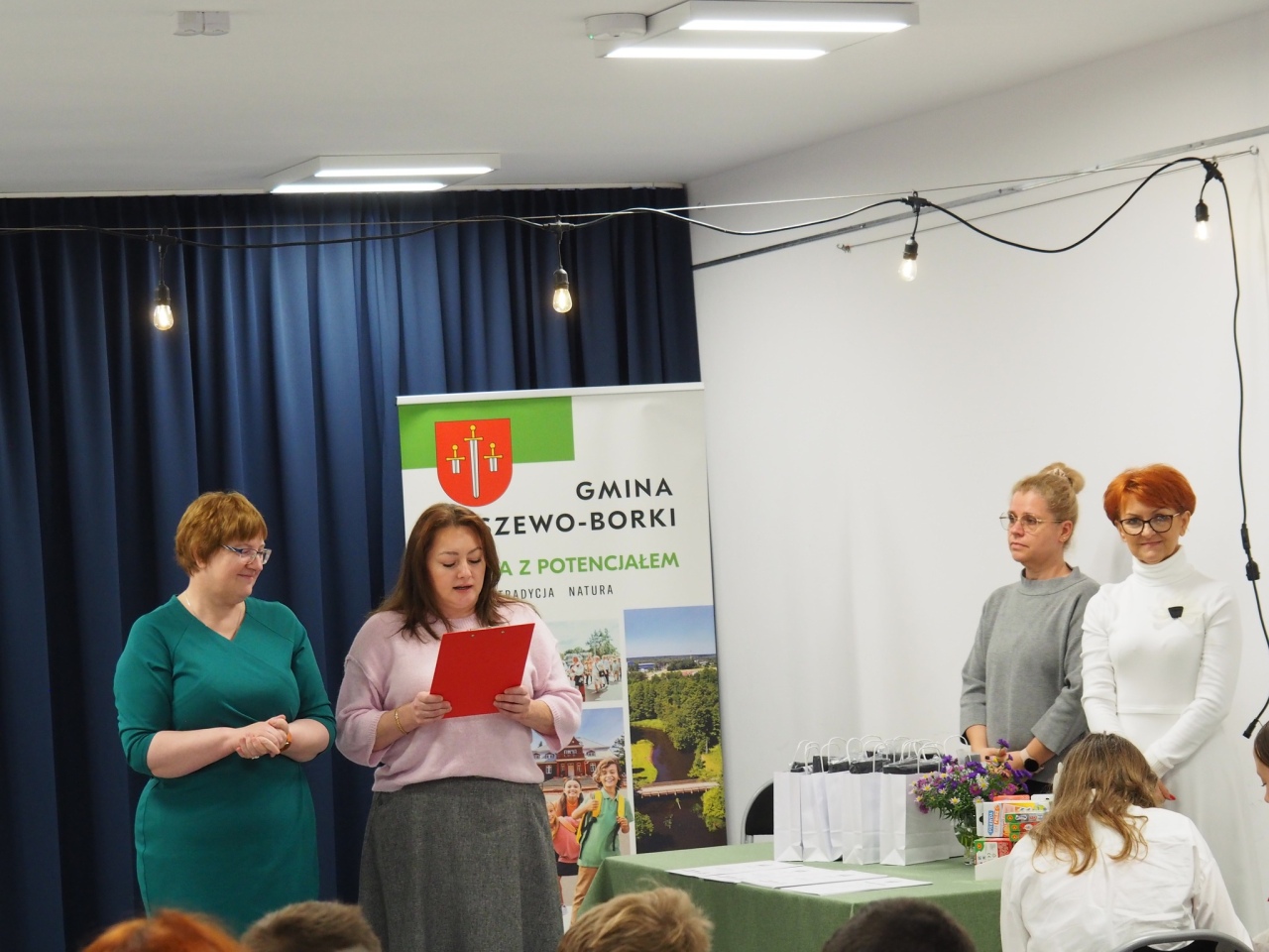 Kurpiowskie talenty zabłysnęły! Eliminacje gminne konkursu recytatorskiego w Olszewie-Borkach! [27.10.2025] - zdjęcie #12 - eOstroleka.pl