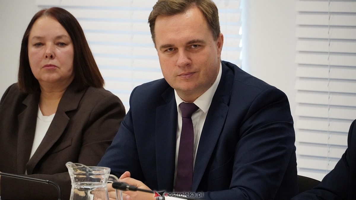 Sesja Rady Miasta Ostrołęka [30.10.2025] - zdjęcie #40 - eOstroleka.pl