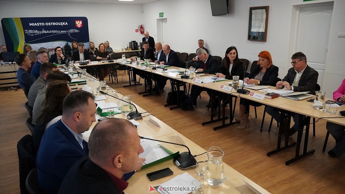 Sesja Rady Miasta Ostrołęka [30.10.2025] - zdjęcie #13 - eOstroleka.pl