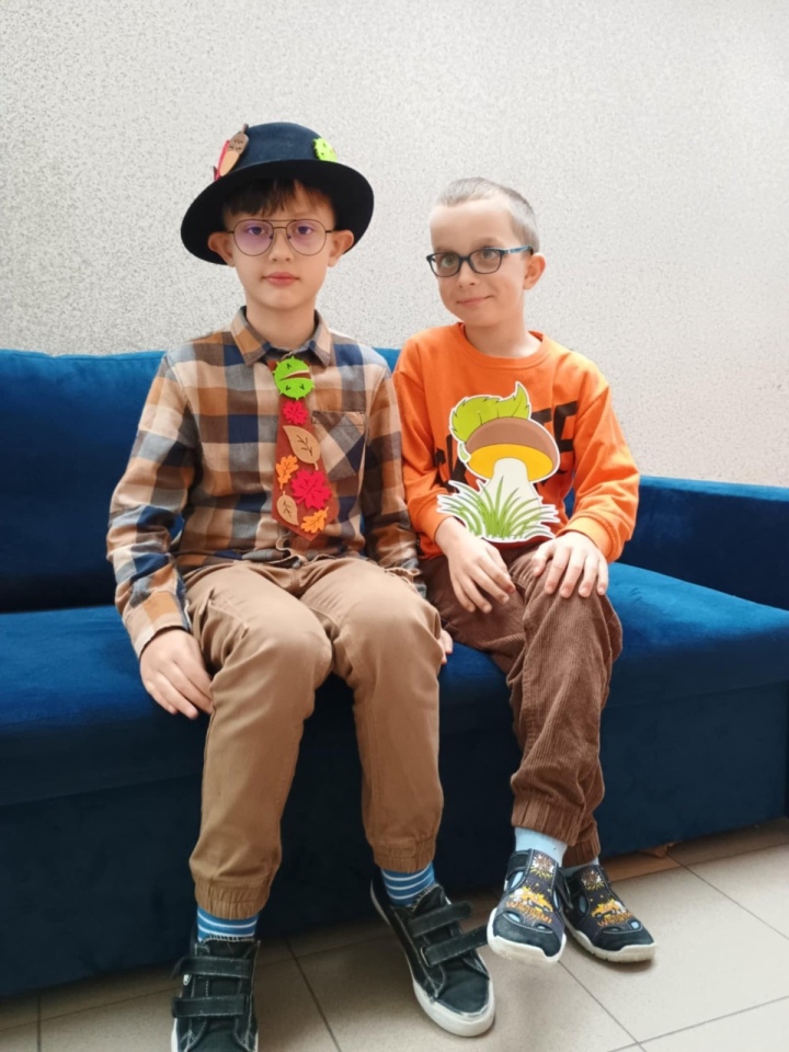 Jesienna rewia mody w Szkole Podstawowej w Lipnikach [30.10.2025] - zdjęcie #15 - eOstroleka.pl