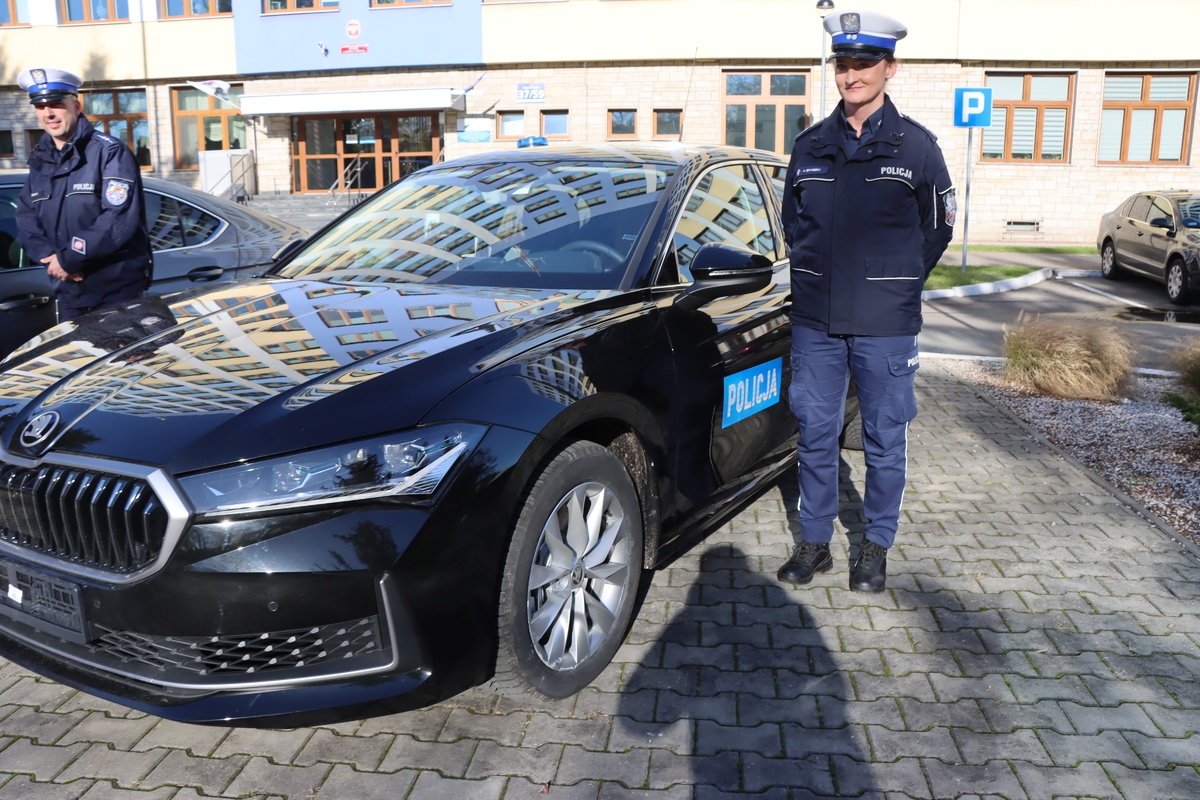 Nowe radiowozy w policji [31.10.2025] - zdjęcie #14 - eOstroleka.pl