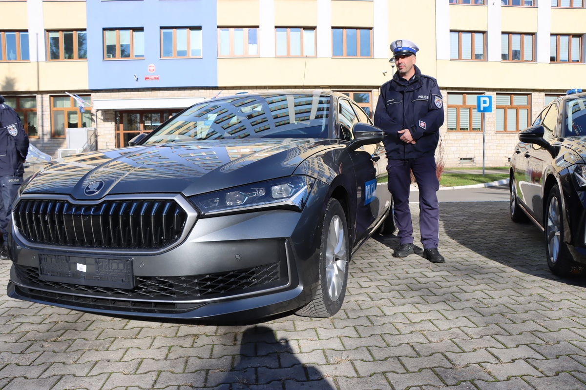 Nowe radiowozy w policji [31.10.2025] - zdjęcie #13 - eOstroleka.pl