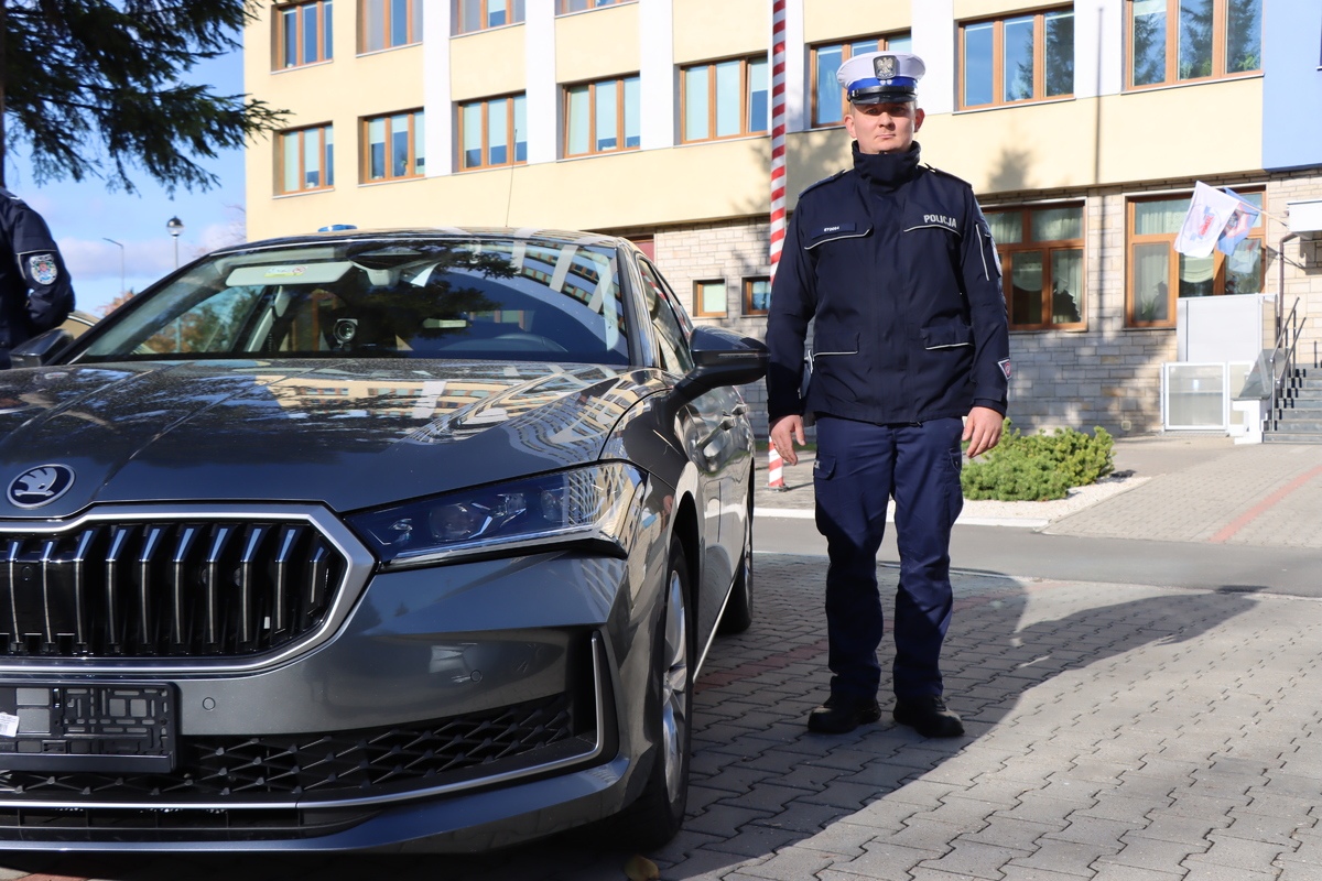 Nowe radiowozy w policji [31.10.2025] - zdjęcie #11 - eOstroleka.pl