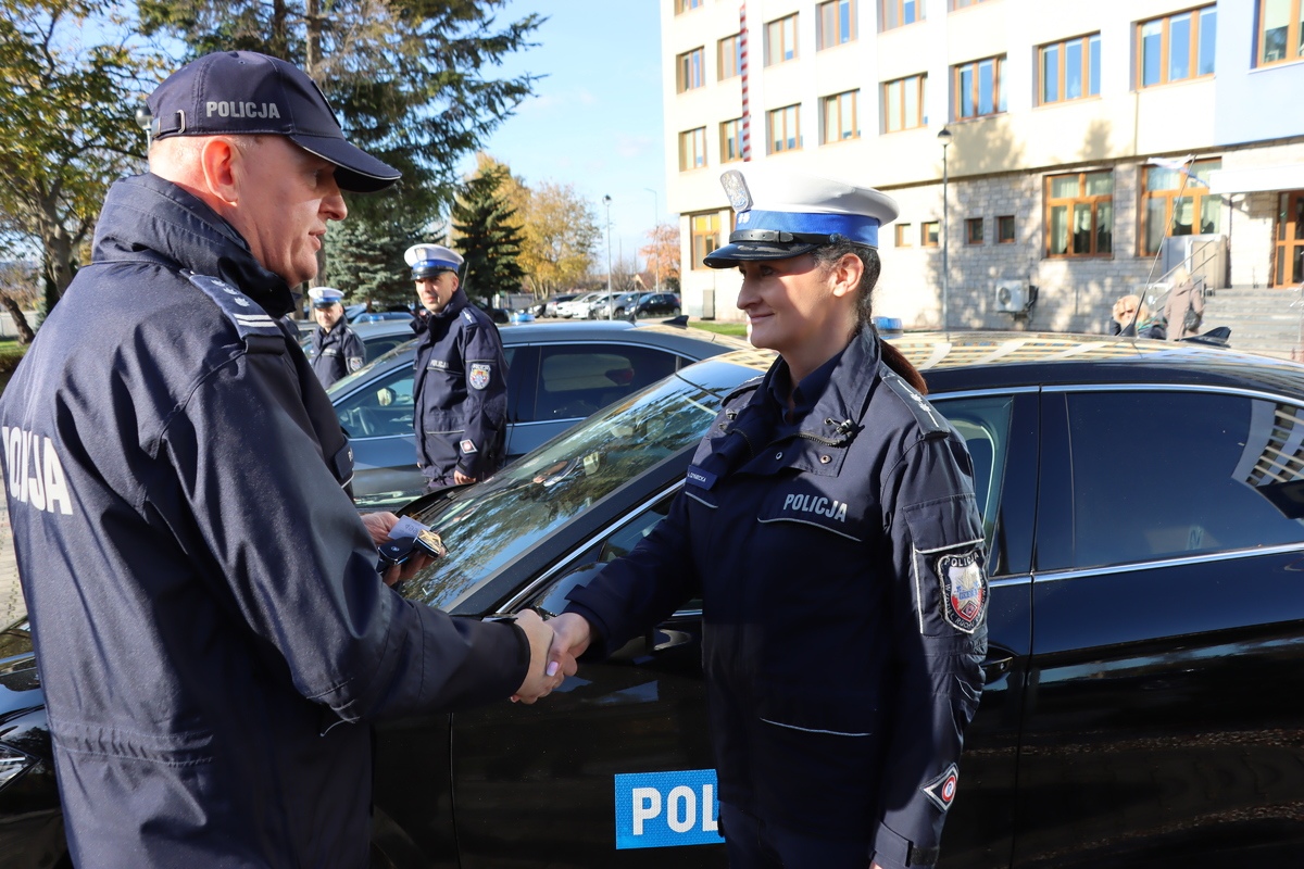 Nowe radiowozy w policji [31.10.2025] - zdjęcie #4 - eOstroleka.pl