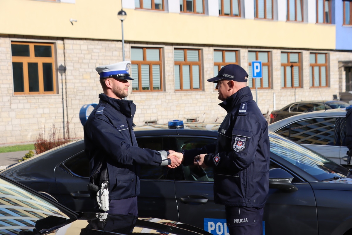 Nowe radiowozy w policji [31.10.2025] - zdjęcie #2 - eOstroleka.pl