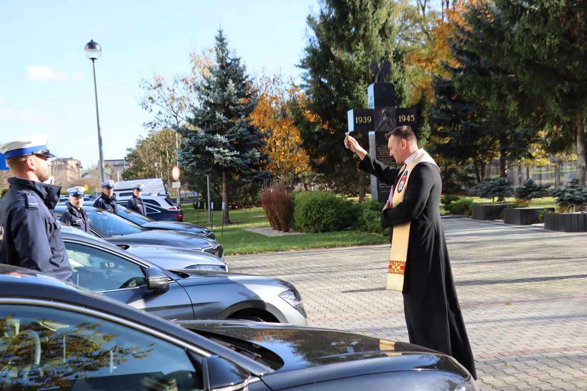 Nowe radiowozy w policji [31.10.2025] - zdjęcie #1 - eOstroleka.pl