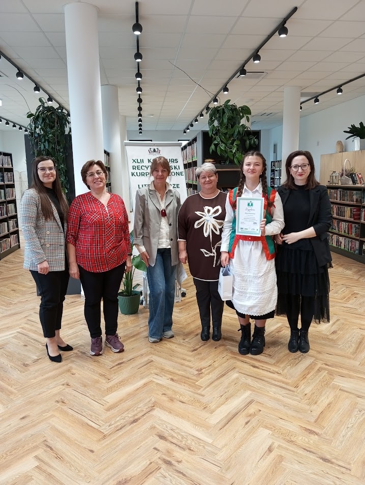 Młode talenty gminy Czarnia podtrzymują kurpiowską tradycję! [29.10.2025] - zdjęcie #14 - eOstroleka.pl