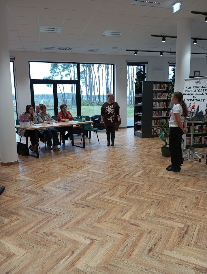 Młode talenty gminy Czarnia podtrzymują kurpiowską tradycję! [29.10.2025] - zdjęcie #10 - eOstroleka.pl