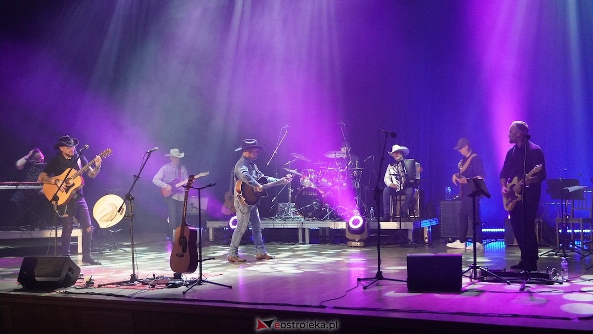 Jubileuszowy koncert zespołu Droga na Ostrołękę [3.11.2025] - zdjęcie #78 - eOstroleka.pl