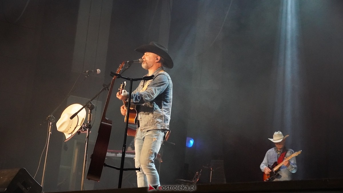 Jubileuszowy koncert zespołu Droga na Ostrołękę [3.11.2025] - zdjęcie #74 - eOstroleka.pl