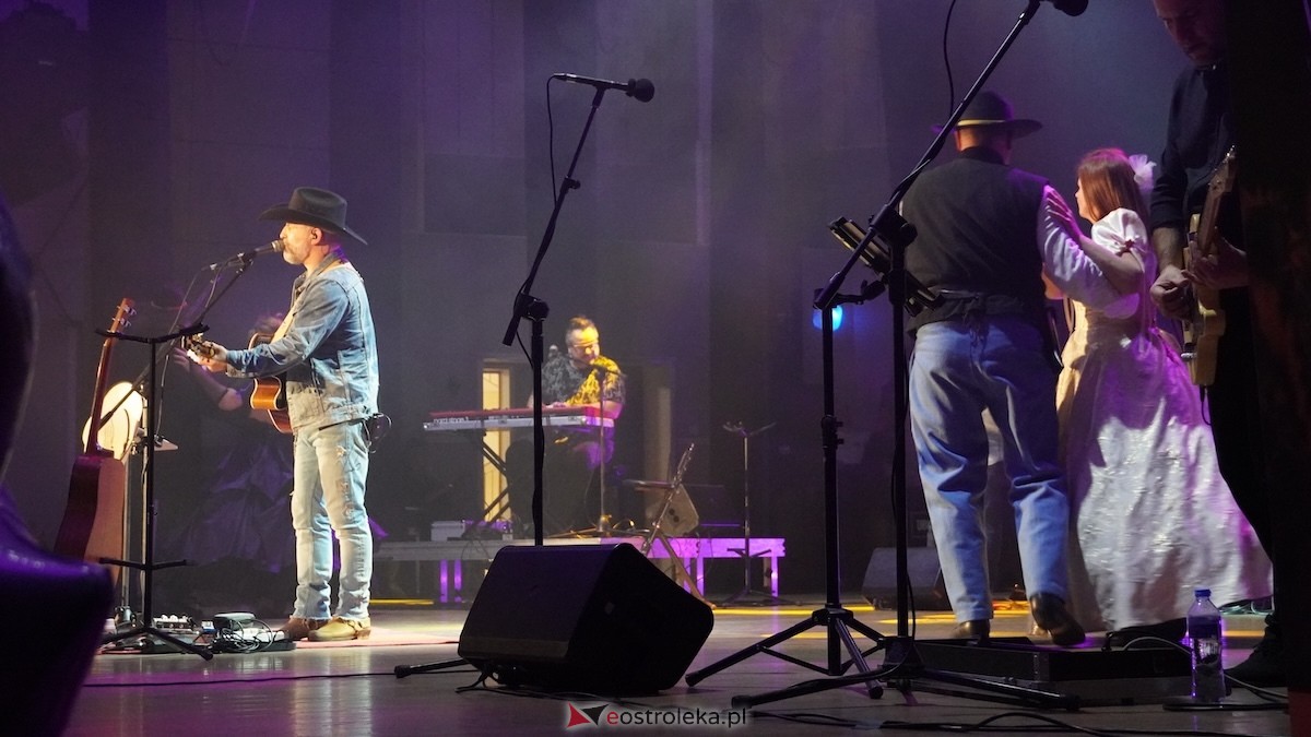 Jubileuszowy koncert zespołu Droga na Ostrołękę [3.11.2025] - zdjęcie #61 - eOstroleka.pl