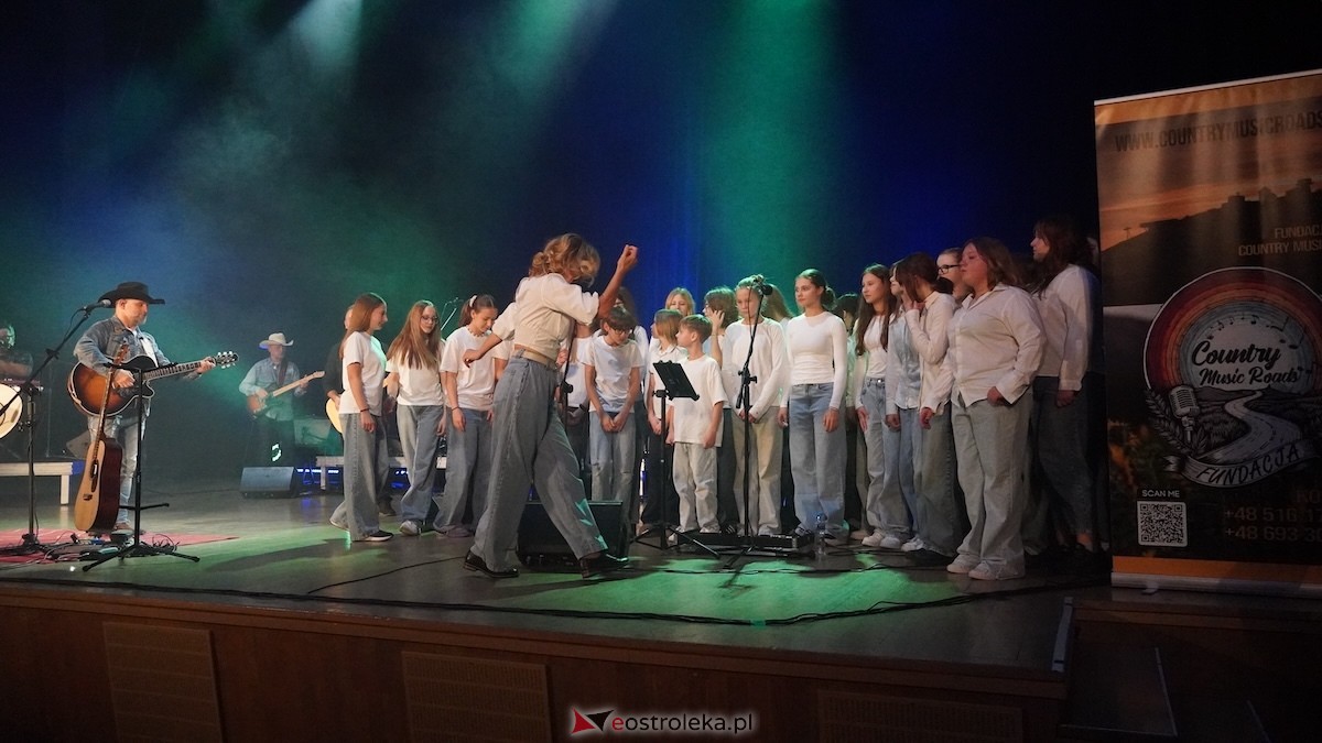 Jubileuszowy koncert zespołu Droga na Ostrołękę [3.11.2025] - zdjęcie #53 - eOstroleka.pl
