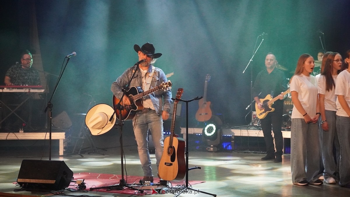 Jubileuszowy koncert zespołu Droga na Ostrołękę [3.11.2025] - zdjęcie #47 - eOstroleka.pl
