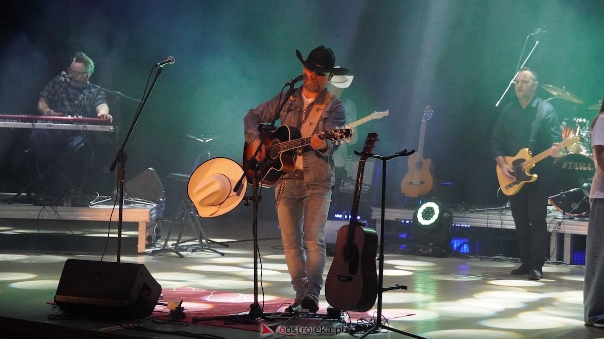 Jubileuszowy koncert zespołu Droga na Ostrołękę [3.11.2025] - zdjęcie #45 - eOstroleka.pl