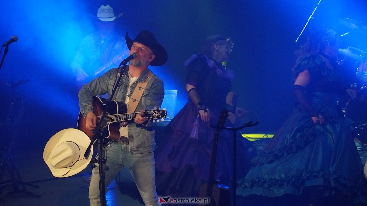 Jubileuszowy koncert zespołu Droga na Ostrołękę [3.11.2025] - zdjęcie #8 - eOstroleka.pl