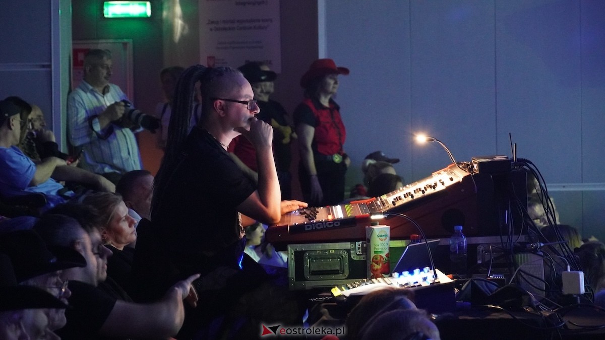 Jubileuszowy koncert zespołu Droga na Ostrołękę [3.11.2025] - zdjęcie #7 - eOstroleka.pl