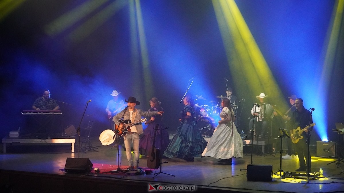 Jubileuszowy koncert zespołu Droga na Ostrołękę [3.11.2025] - zdjęcie #5 - eOstroleka.pl