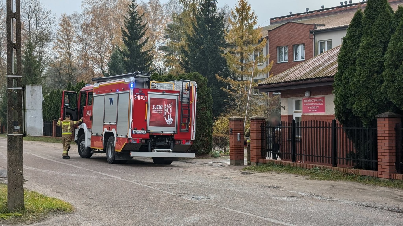 Akcja ratunkowa w DPS-ie [04.11.2025] - zdjęcie #3 - eOstroleka.pl