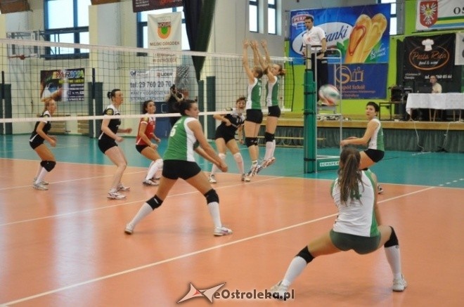 Nike Ostrołęka - UKS Ozorków (29.10.2011) - zdjęcie #28 - eOstroleka.pl