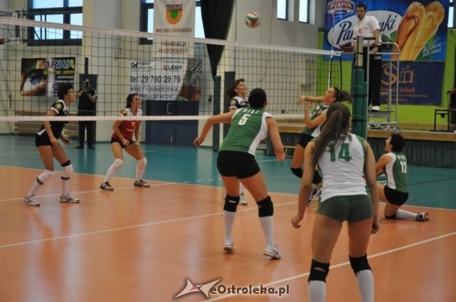 Nike Ostrołęka - UKS Ozorków (29.10.2011) - zdjęcie #15 - eOstroleka.pl