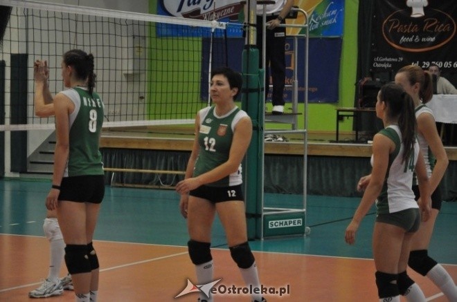 Nike Ostrołęka - UKS Ozorków (29.10.2011) - zdjęcie #7 - eOstroleka.pl