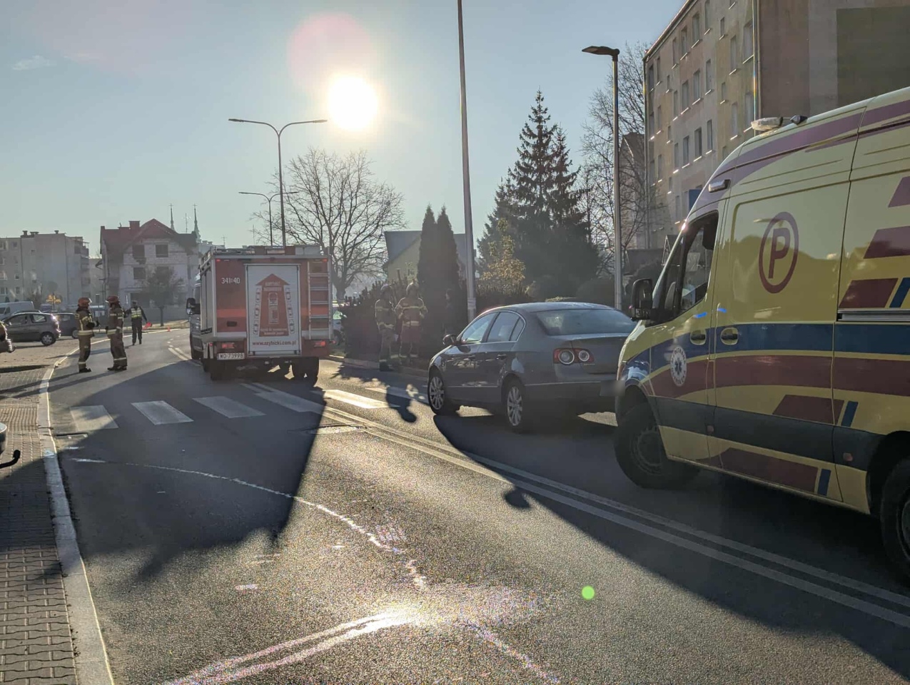 Wypadek na Sikorskiego [6.11.2025] - zdjęcie #11 - eOstroleka.pl