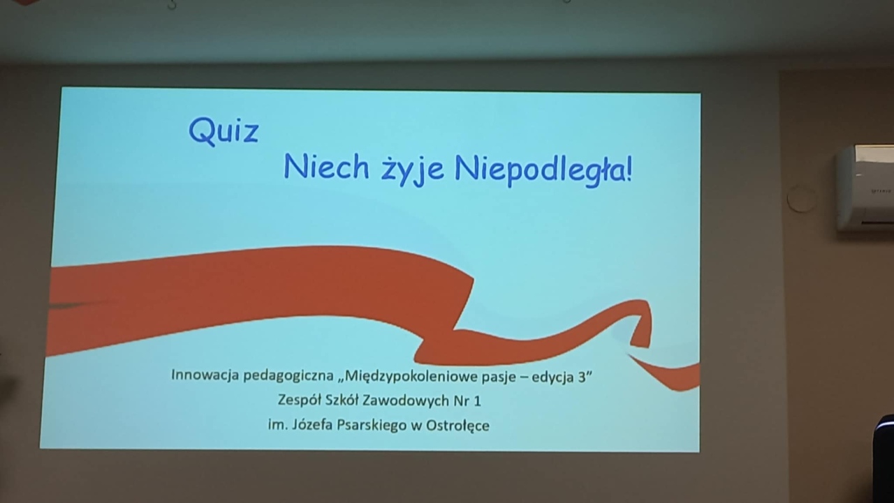 Międzypokoleniowy quiz „Niech żyje Niepodległa!” - seniorzy i uczniowie z „Metalówki” wspólnie świętują - zdjęcie #4 - eOstroleka.pl