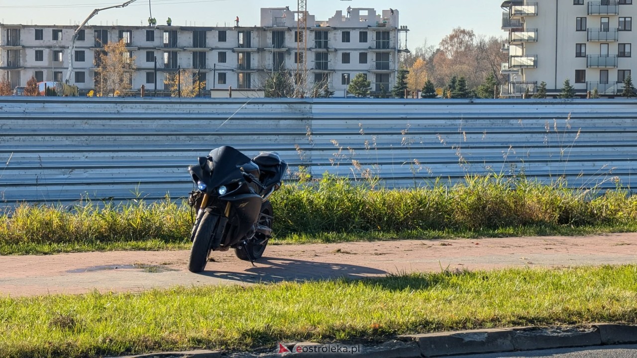 Wypadek na Alei Jana Pawła II w Ostrołęce [06.11.2025] - zdjęcie #14 - eOstroleka.pl