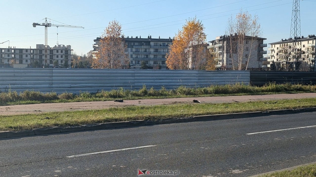 Wypadek na Alei Jana Pawła II w Ostrołęce [06.11.2025] - zdjęcie #11 - eOstroleka.pl