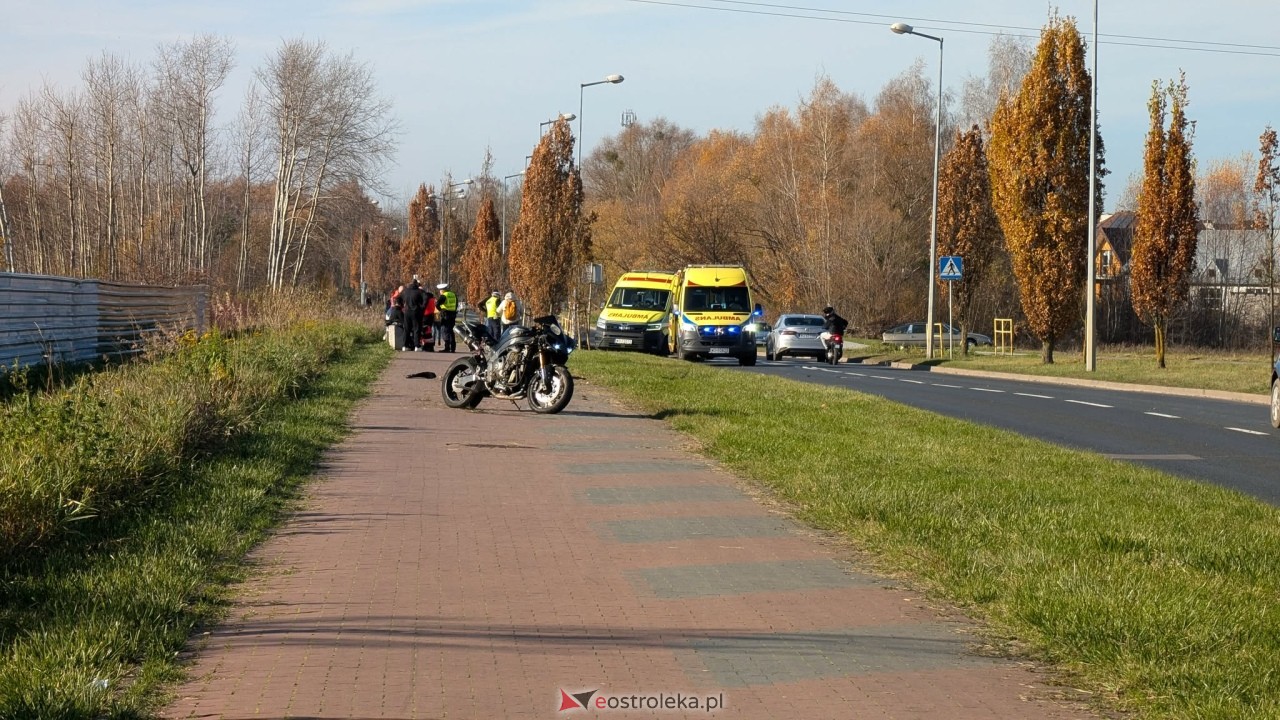 Wypadek na Alei Jana Pawła II w Ostrołęce [06.11.2025] - zdjęcie #10 - eOstroleka.pl