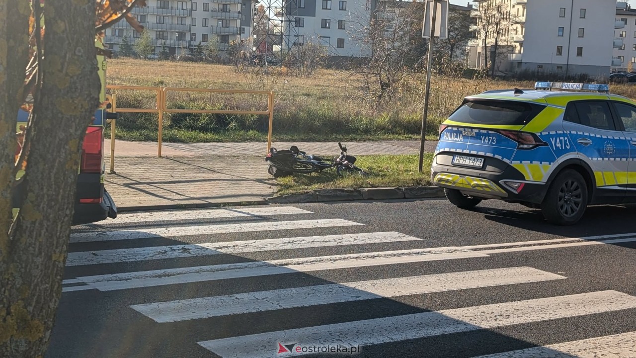 Wypadek na Alei Jana Pawła II w Ostrołęce [06.11.2025] - zdjęcie #1 - eOstroleka.pl