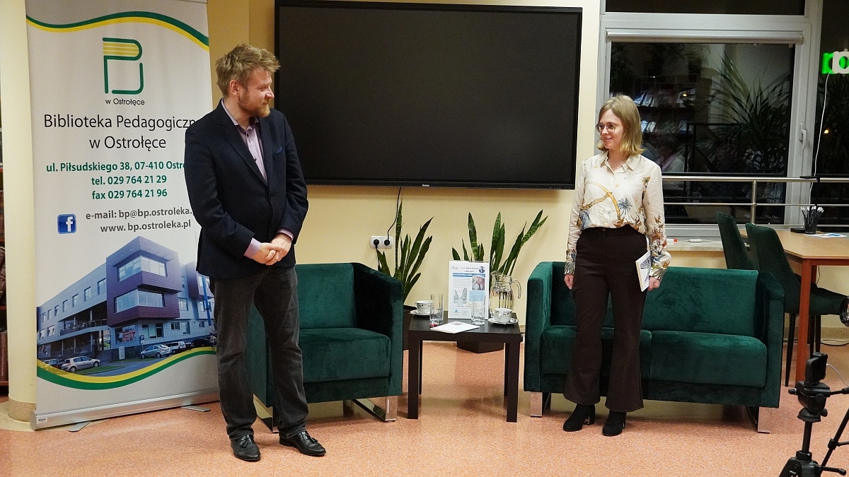 Ostrołęcka premiera tomiku poezji “Carmina cantare”, Katarzyny Łady [06.11.2025] - zdjęcie #25 - eOstroleka.pl