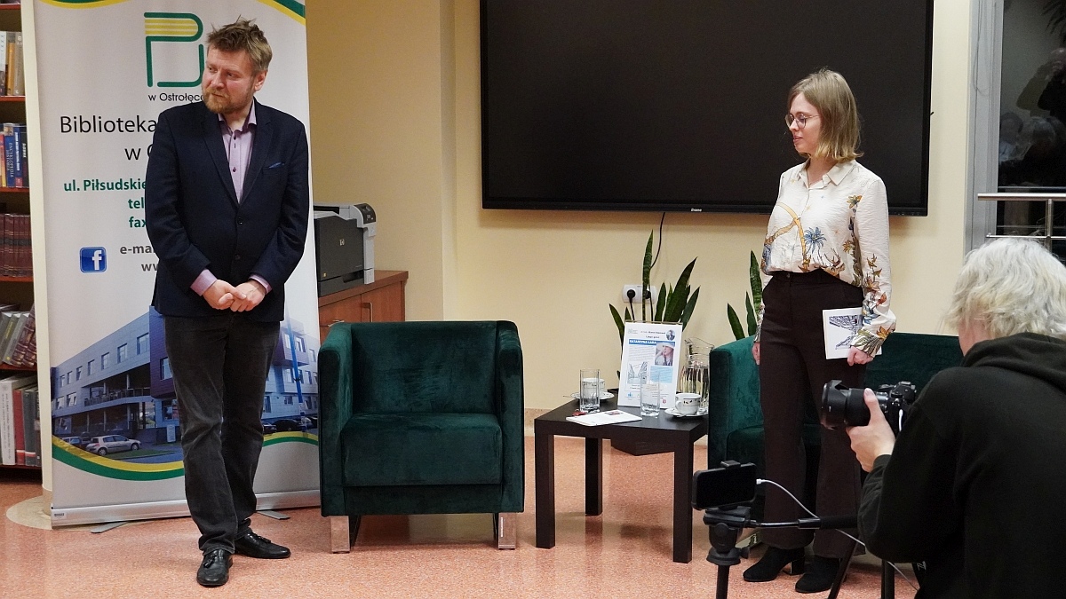 Ostrołęcka premiera tomiku poezji “Carmina cantare”, Katarzyny Łady [06.11.2025] - zdjęcie #22 - eOstroleka.pl