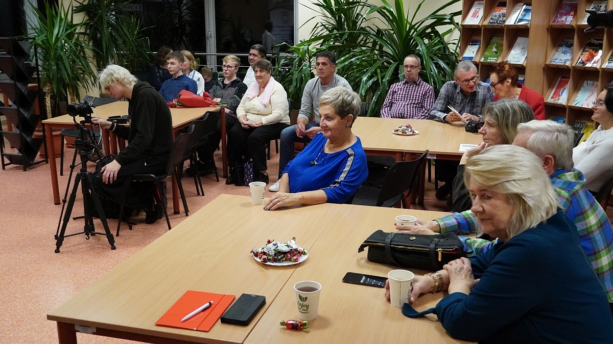 Ostrołęcka premiera tomiku poezji “Carmina cantare”, Katarzyny Łady [06.11.2025] - zdjęcie #15 - eOstroleka.pl