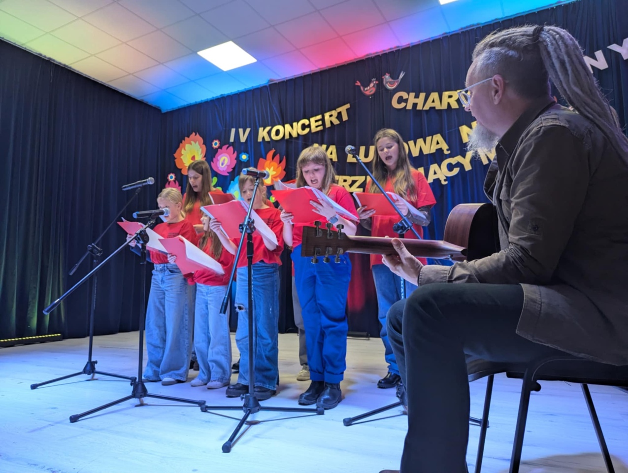 Koncert charytatywny w Goworowie [6.11.2025] - zdjęcie #13 - eOstroleka.pl