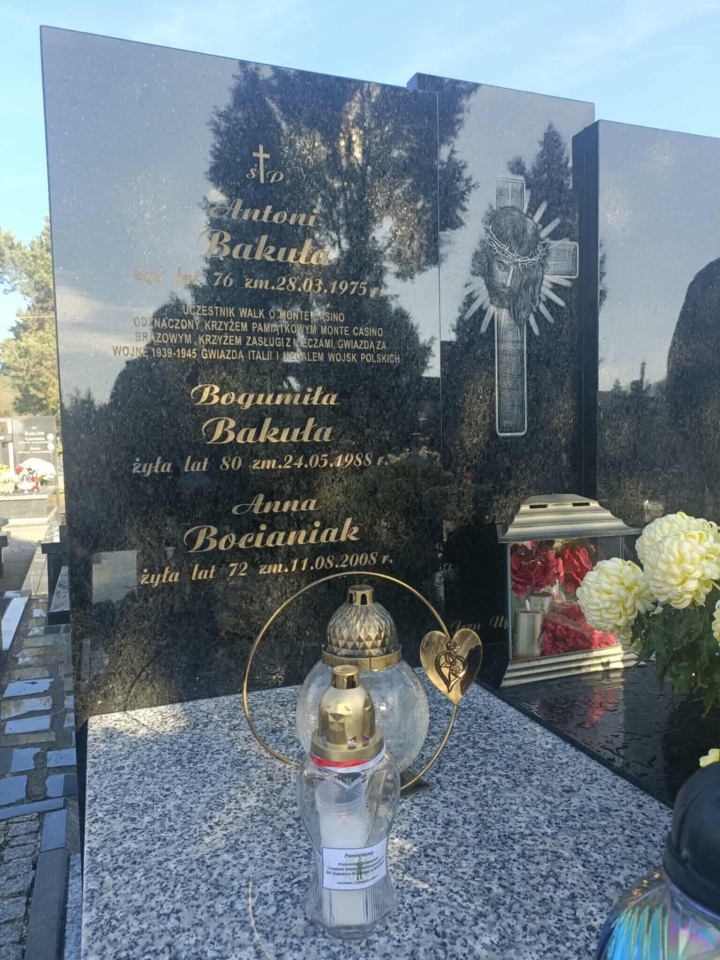 Akcja Płomień Pamięci w SP 4 [07.11.2025] - zdjęcie #2 - eOstroleka.pl