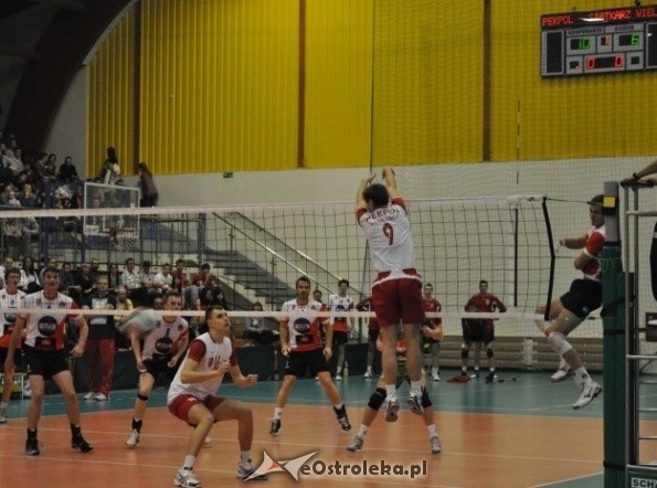 Pekpol Ostrołęka- Siatkarz Wieluń (29.10.2011) - zdjęcie #1 - eOstroleka.pl